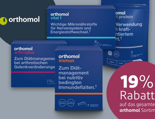 Packungen von Orthomol-Produkten mit 19 % Rabatt-Hinweis auf grauem Hintergrund.